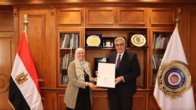 المجلس الأعلى للجامعات يكرم الفريق المشارك في تنظيم فعاليات ملتقى الجامعات المصرية الفرنسية