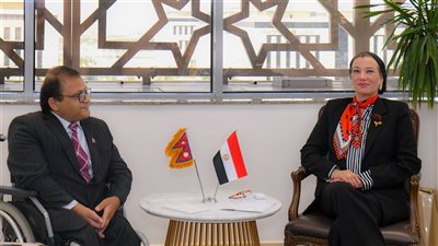 وزيرة البيئة تبحث مع سفير نيبال هيكلة النظام التمويلي للمشروعات الخضراء