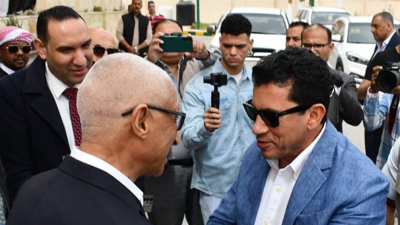 وزير الرياضة يصل