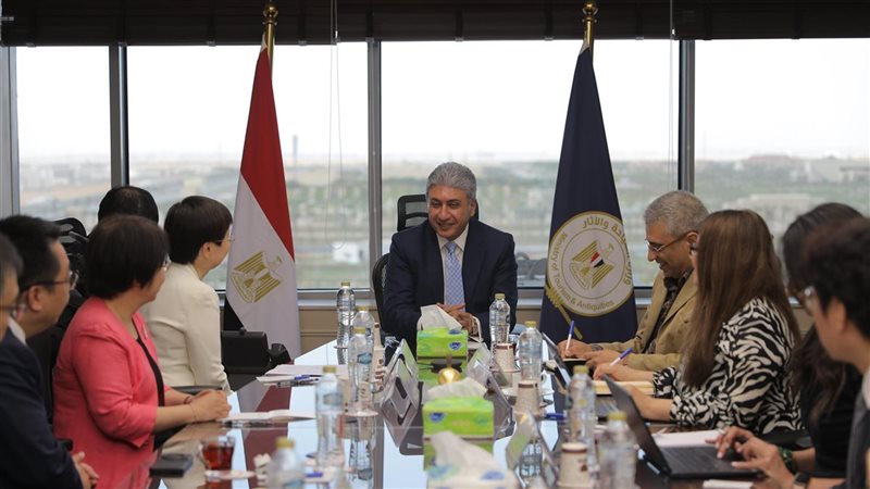 اجتماع وزير السياحة