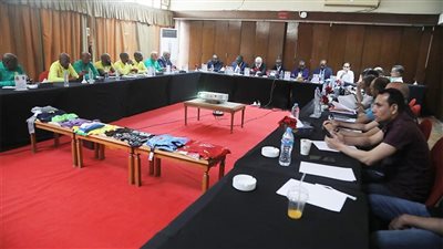 الأهلي بالزي الأحمر أمام صن داونز في إياب نصف نهائي دوري أبطال إفريقيا 