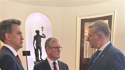 وزير البترول يبحث مع رئيس الوزراء البريطاني التعاون المشترك في مجال الطاقة