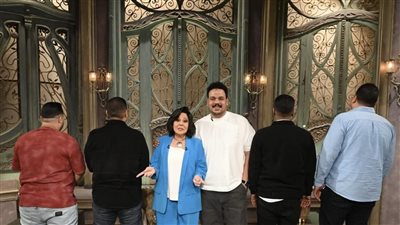 مصطفى غريب ضيف إسعاد يونس في 