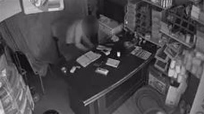 القبض علي عاطل سرق مبلغا ماليا من داخل محل في بورسعيد