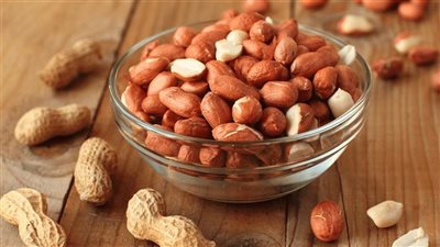 فوائد الفول السوداني، يبني العضلات ويقويها وينقص الوزن 