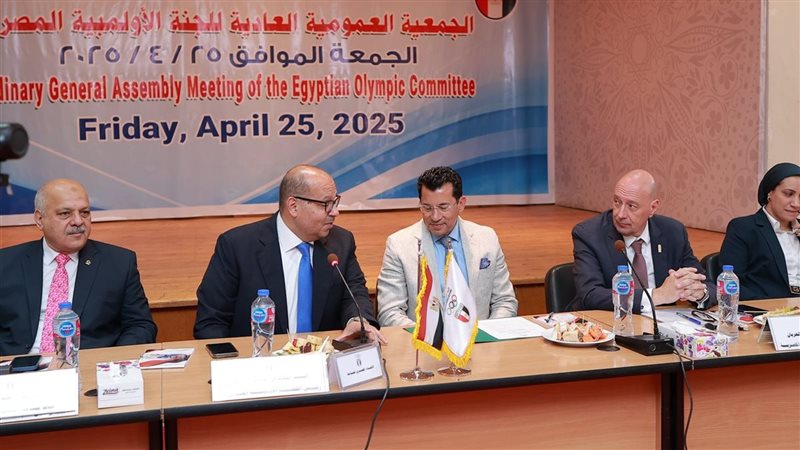 اجتماع وزير الرياضة