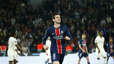 بمشاركة محمد عبد المنعم، نيس يتعادل أمام باريس سان جيرمان بالشوط الأول بالدوري الفرنسي