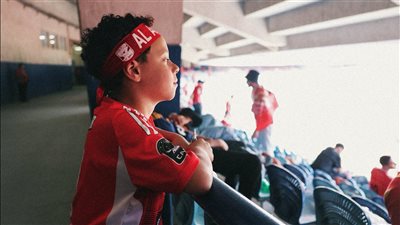 توافد جماهير الأهلي على استاد القاهرة لمؤازرة الفريق أمام صن داونز (صور)