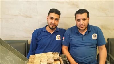 رجال الإسعاف يعيدون أمانات بـ 900 ألف جنيه لعامل بمحل ذهب