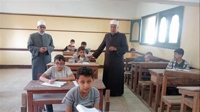رئيس منطقة القليوبية الأزهرية يتفقد لجان امتحانات الفصل الدراسي الثاني بمعاهد القراءات