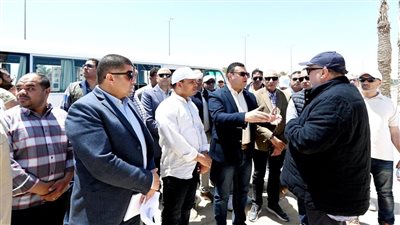 وزير الإسكان يتفقد مارينا 8 ومارينا by the lake 