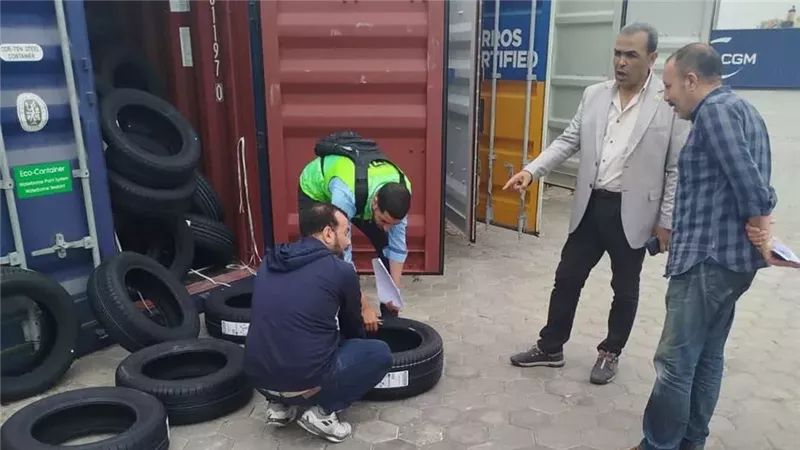 جانب من العمل في