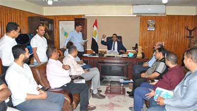 وكيل صحة سوهاج يناقش آليات تطوير الخدمات بالمستشفيات التابعة