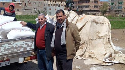  تموين الشرقية يضبط 3 أطنان ملح طعام مجهول المصدر بديرب نجم 