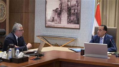 بإجمالي 8.301 مليار دولار، مدبولي يتابع مع «اقتصادية قناة السويس» مستجدات الاستثمارات 