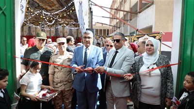 محافظ الجيزة يفتتح معرض 