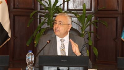 جامعة الإسكندرية تناقش مقترحات التطوير للمشاركة الفعالة في جائزة مصر للتميز الحكومي