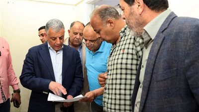 محافظ الإسماعيلية يتفقد المركز التكنولوجي بفايد لمتابعة ملفات التصالح (صور) 