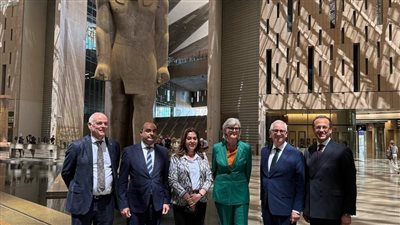 وزيرة التنمية المحلية ترافق الحاكم العام لأستراليا في جولتها السياحية بالأهرامات والمتحف المصري الكبير