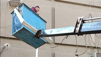 محافظ الجيزة يتفاعل فوريًا مع شكاوى المواطنين ويُنهي إزعاج ورشة مخالفة بالطالبية