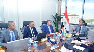 وزير التموين يبحث مع شركة 