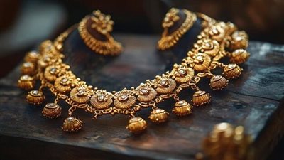 بعد تراجعات عنيفة، سعر جرام الذهب بختام تعاملات اليوم الخميس 