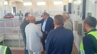 رئيس جهاز مدينة الشروق يتفقد محطة معالجة مياه الصرف الصحي
