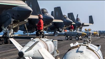 لن نكشف تفاصيل ما فعلناه أو ما سنفعله، الجيش الأمريكي: ضرب 800 هدف حوثي منذ بدء العملية العسكرية 