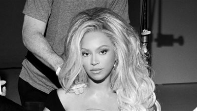 بيونسيه تنشر صورة لمسرح جولتها الغنائية 