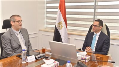 وزير الاستثمار يبحث سبل تعزيز التعاون الدولي في مجال القطن ودعم صناعة الغزل والنسيج