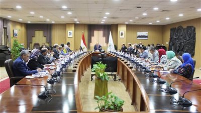 رئيس جامعة المنصورة يؤكد ضوابط عقد الاختبارات الإلكترونية والاستعدادات لامتحانات الفصل الدراسي الثاني