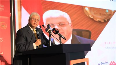 لم تعد المتطلب الأول لسوق العمل، وزير التعليم العالي يثير الجدل بشأن الشهادات الجامعية