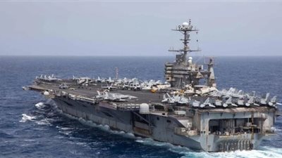 مسؤول أمريكي يعلن سقوط طائرة إف-18 من على حاملة طائرات بالبحر الأحمر بنيران الحوثيين