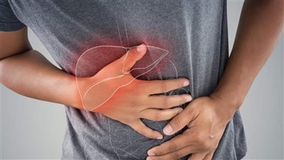 هل السكريات ضارة بمرضى التهاب الكبد الوبائي؟.. طبيب باطنة يجيب 
