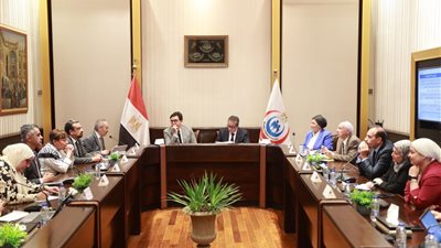 نائب رئيس الوزراء يناقش خارطة طريق لإعداد الشباب المصري للذكاء الاصطناعي