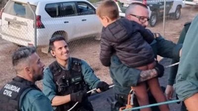 بعد حبسهم ساعات، إنقاذ 390 شخصا داخل قطار في إسبانيا خلال انقطاع الكهرباء (فيديو)