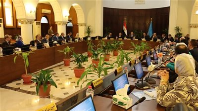 رئيس جامعة الإسكندرية يوجه بالانتهاء من استعدادات امتحانات الفصل الدراسي الثاني 