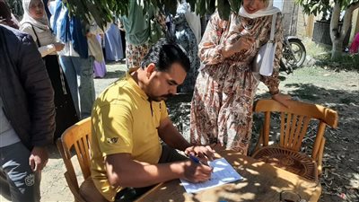 تعليم الكبار بالإسماعيلية تنظم قافلة لمحو الأمية بقرية الفردان (صور) 