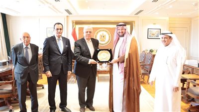 وزير التعليم العالي يبحث مع الأمير عبد العزيز بن طلال سبل التعاون الأكاديمي مع الجامعة العربية