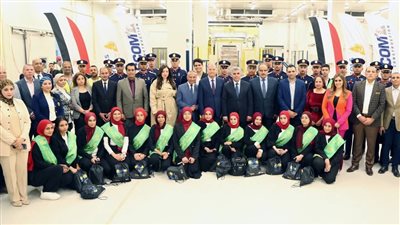 القوات المسلحة تنظم زيارة لإعلاميين وطلبة الأكاديمية العسكرية والجامعات لمصنع منتجات البلازما