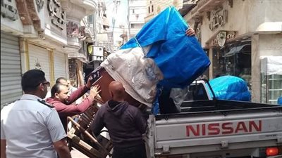 حملات مكثفة لرفع الإشغالات وتحقيق الانضباط بشوارع دمياط
