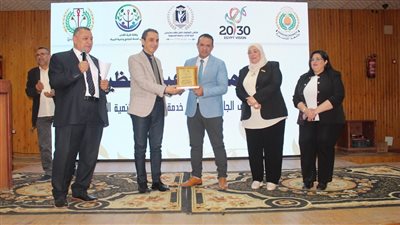 انطلاق ملتقى التوظيف الأول بـ آداب الدقهلية بحضور نائب المحافظ