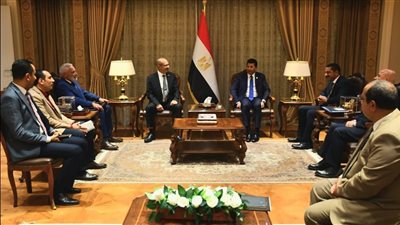 أشرف صبحي يناقش مع رئيس الاتحاد الدولي للكاراتيه التقليدي استضافة كأس العالم 2026