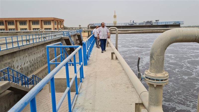 رئيس مياه سوهاج يتفقد