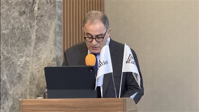 رئيس الجامعة الأمريكية بالقاهرة: الذكاء الاصطناعي يعيد صياغة النظرة إلى التعليم والحوكمة
