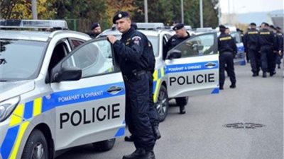 إجلاء 200 شخص بعد العثور على قنبلة غير منفجرة فى التشيك