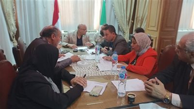 محافظ القليوبية يعقد اللقاء الأسبوعي للمواطنين بالخانكة 