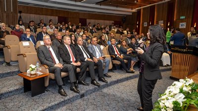 بدوي يشهد حفل ختام برنامج محاكاة الصناعة لجمعية مهندسي البترول 