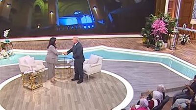 أسامة طلعت رئيس دار الكتب ضيف منى الشاذلي في 