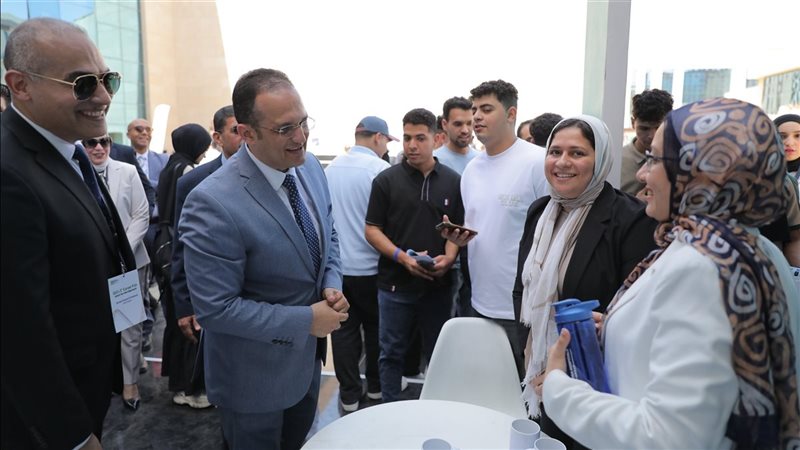 ملتقى التوظيف الثالث